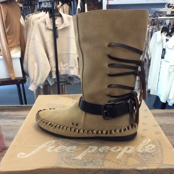 Coronado Mocc Boot - Picture 5 of 7